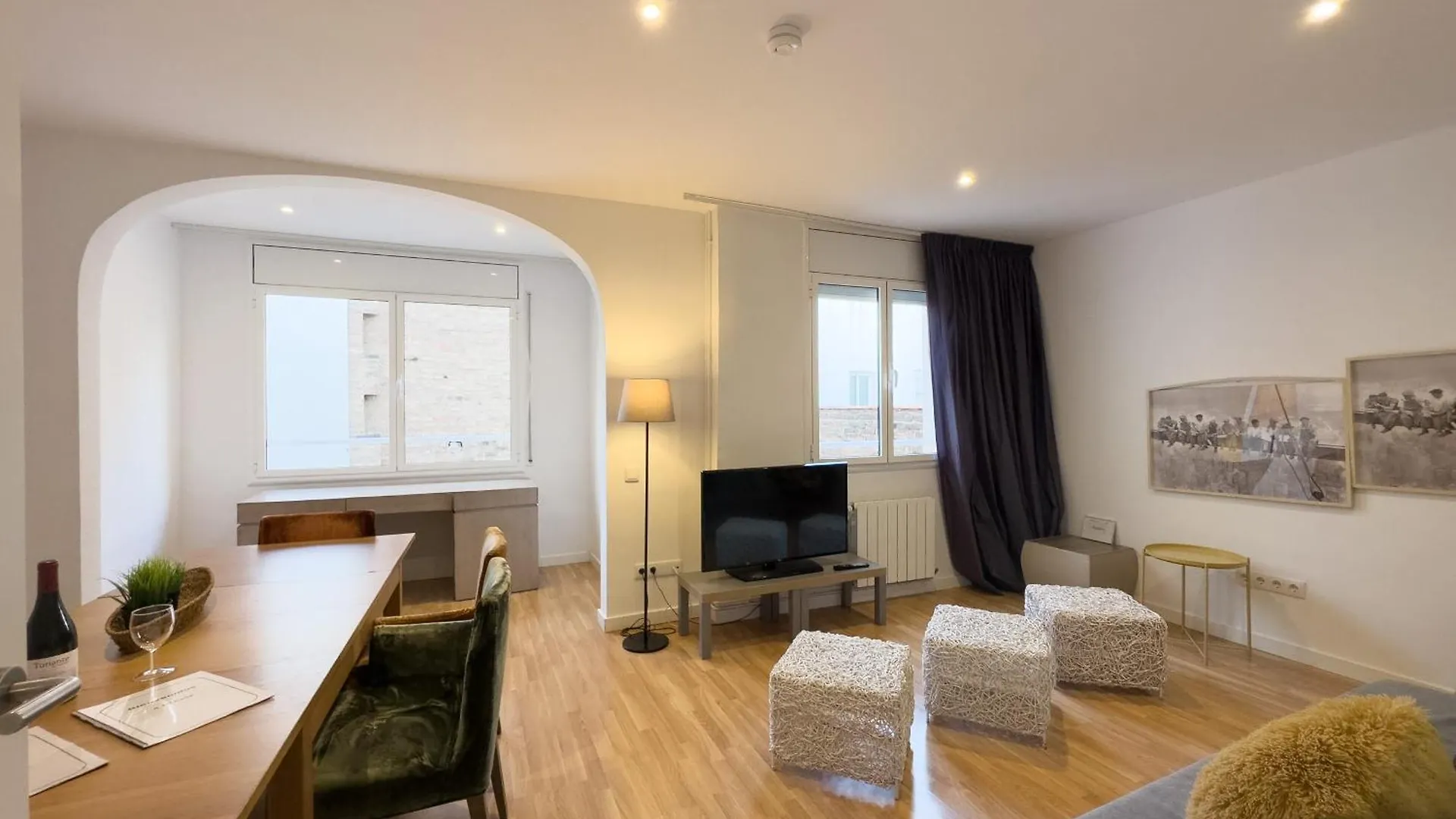 Ainb Barcelona Sants Apartments