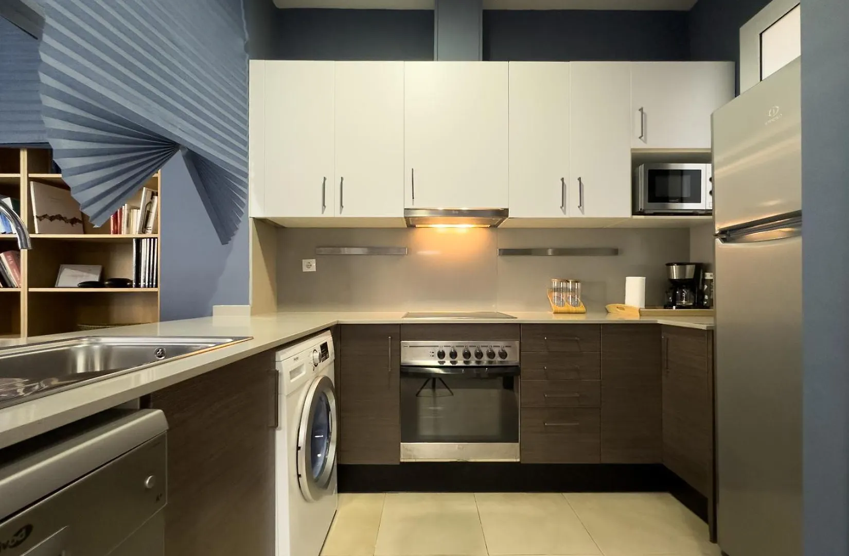Ainb Barcelona Sants Apartments