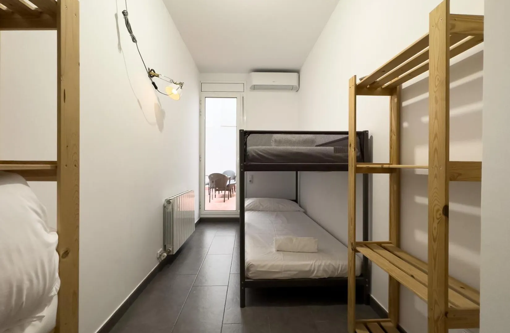 Ainb Barcelona Sants Apartments