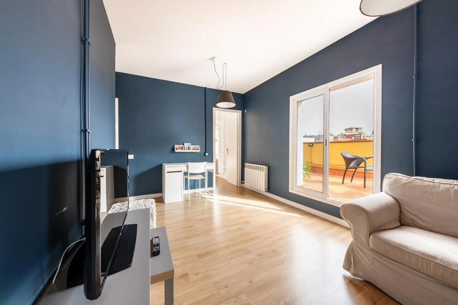 Ainb Barcelona Sants Apartments